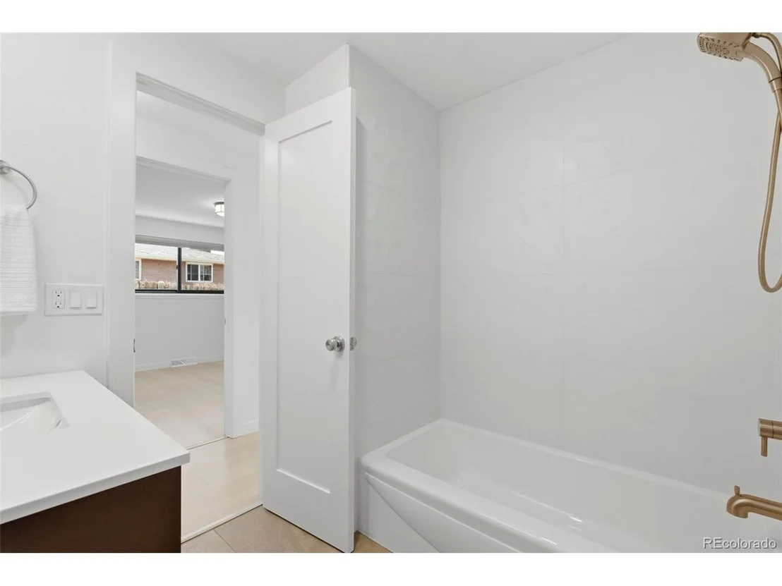 Photo of 46 Princeton Cir