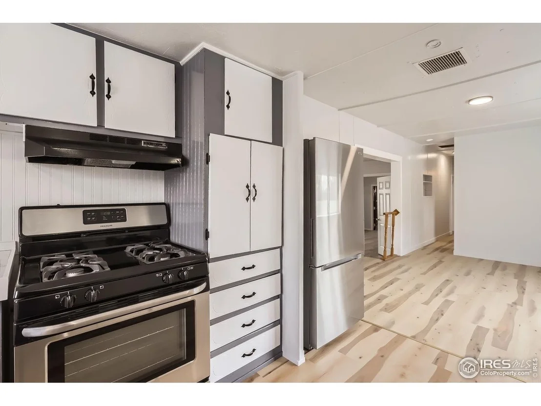Photo of 214 2nd St