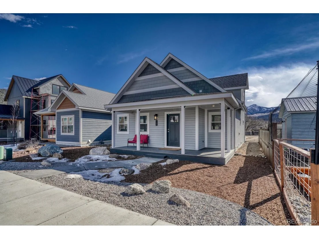 Photo of 102 River Ridge Ln