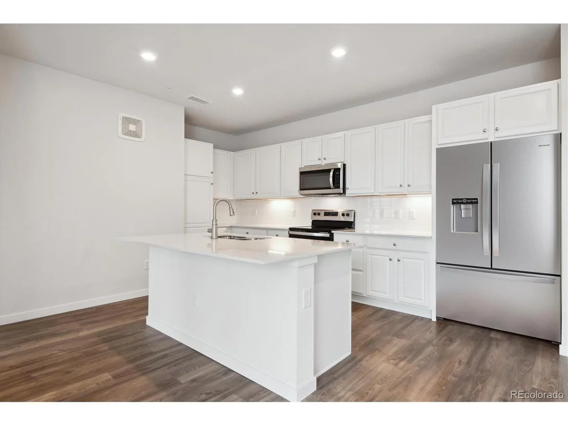 Photo of Unit 1309 at 487 Interlocken Blvd