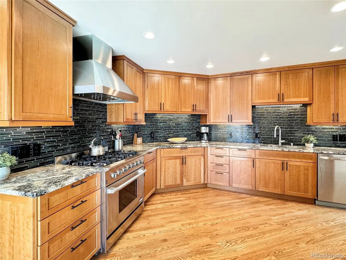 Photo of 230 Balsh Blvd