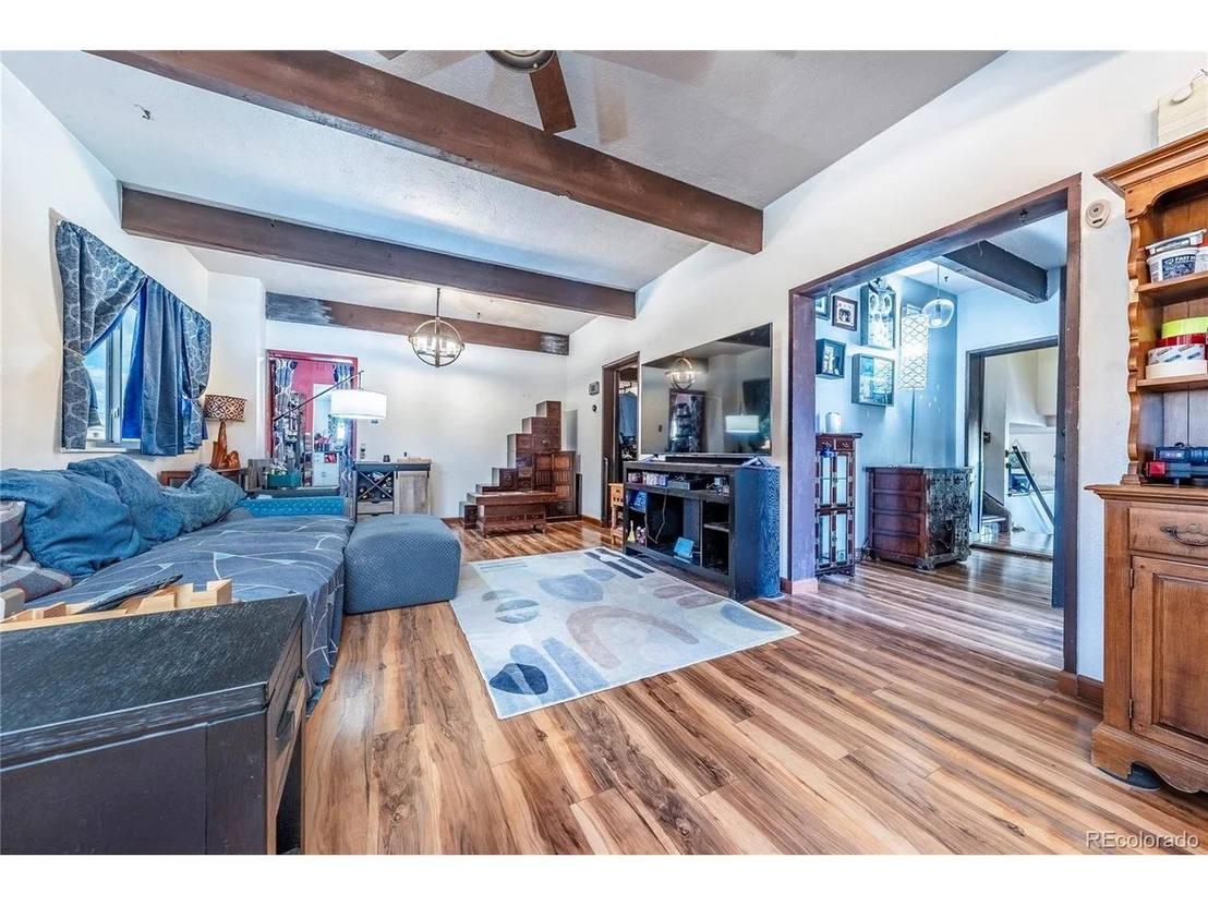 Photo of 421 Comanche St