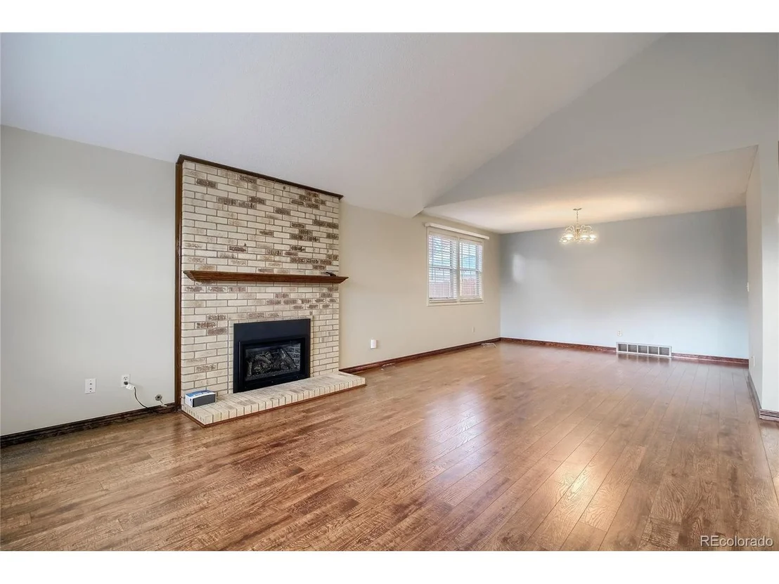 Photo of 8271 Iris St