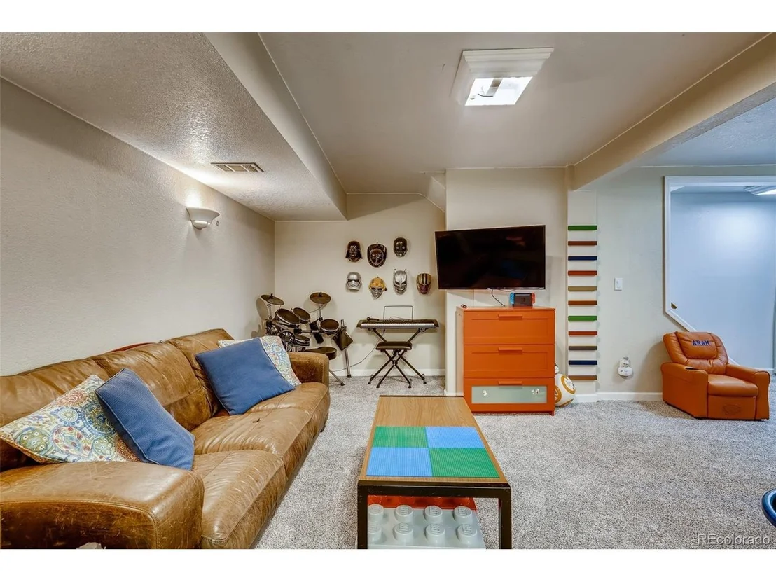 Photo of 6590 Zang Cir