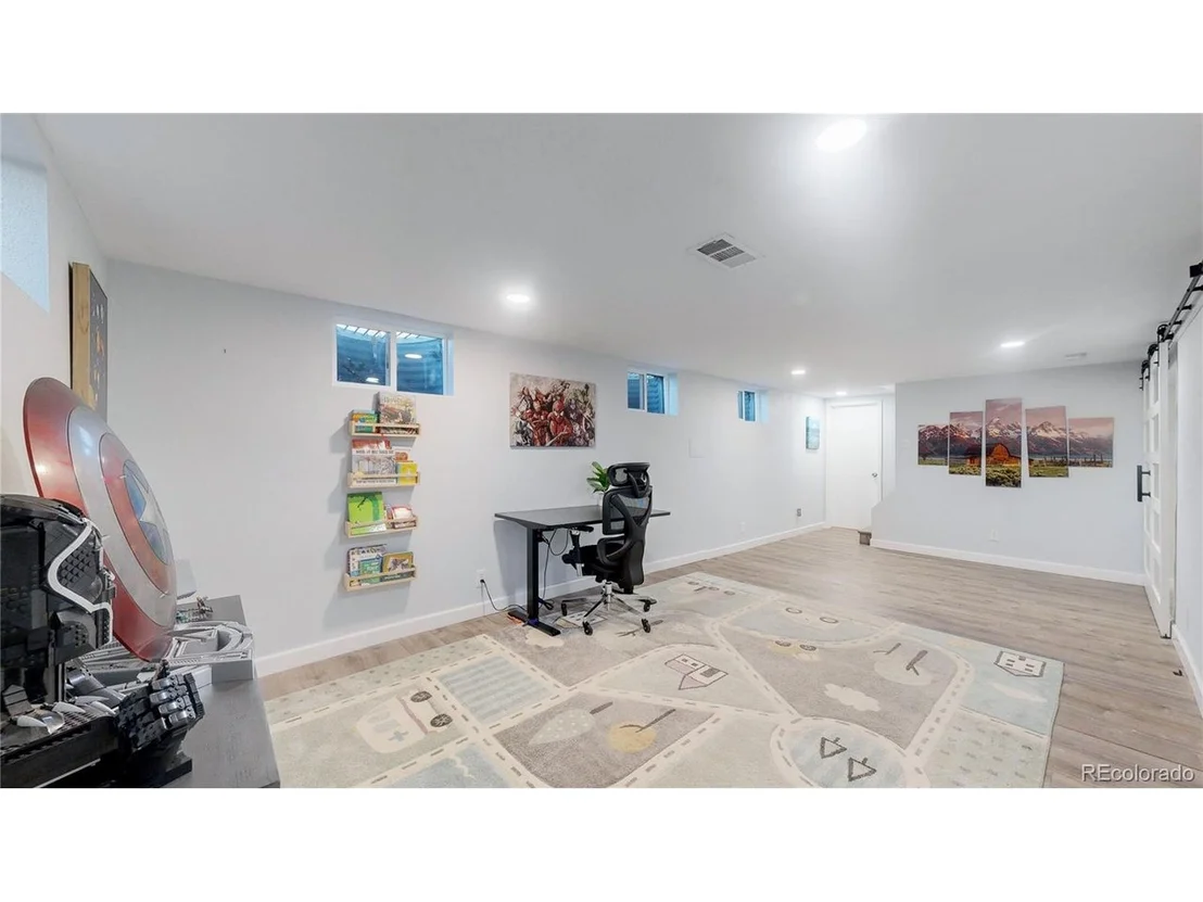 Photo of 9420 Ridge Rd