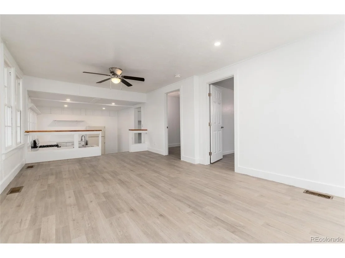 Photo of 550 Castello Ave