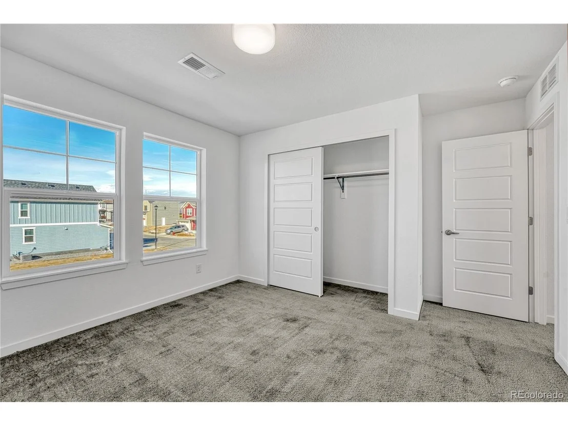 Photo of 246 Mohawk Cir