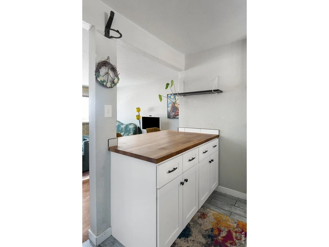 Photo of 8441 Devonshire Blvd