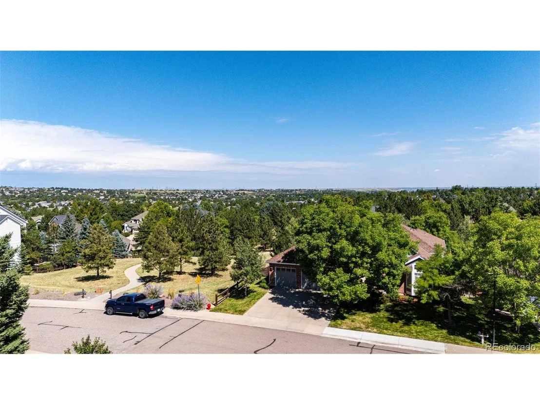 Photo of 389 Shoreham Cir