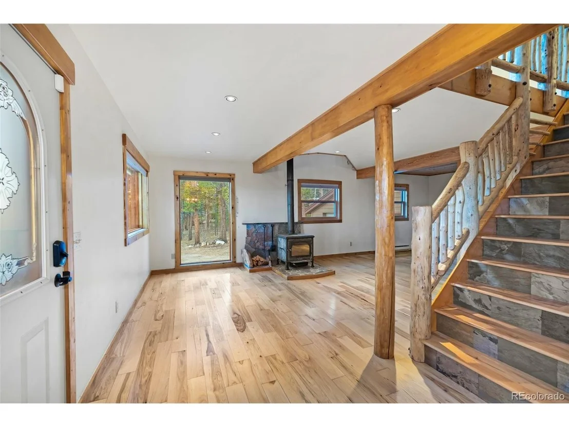 Photo of 1305 Lakeside Dr
