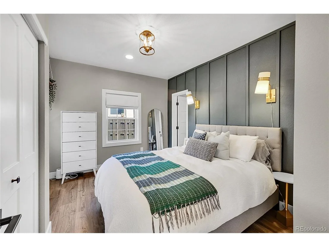 Photo of 2936 Sheridan Blvd