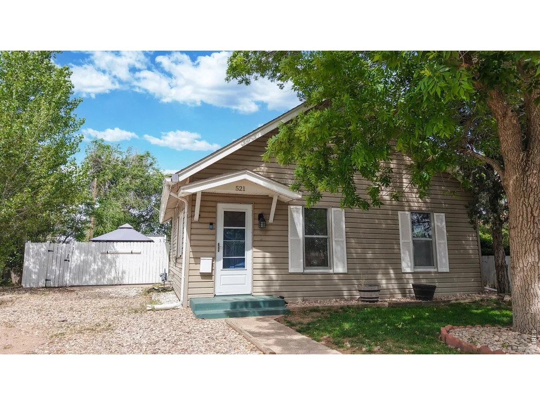 Photo of 521 1st Ave