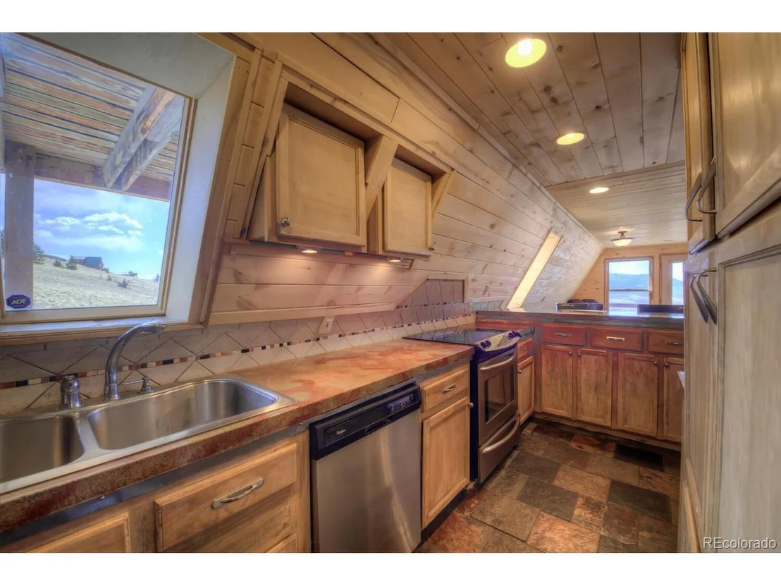 Photo of 257 Round Hill Rd