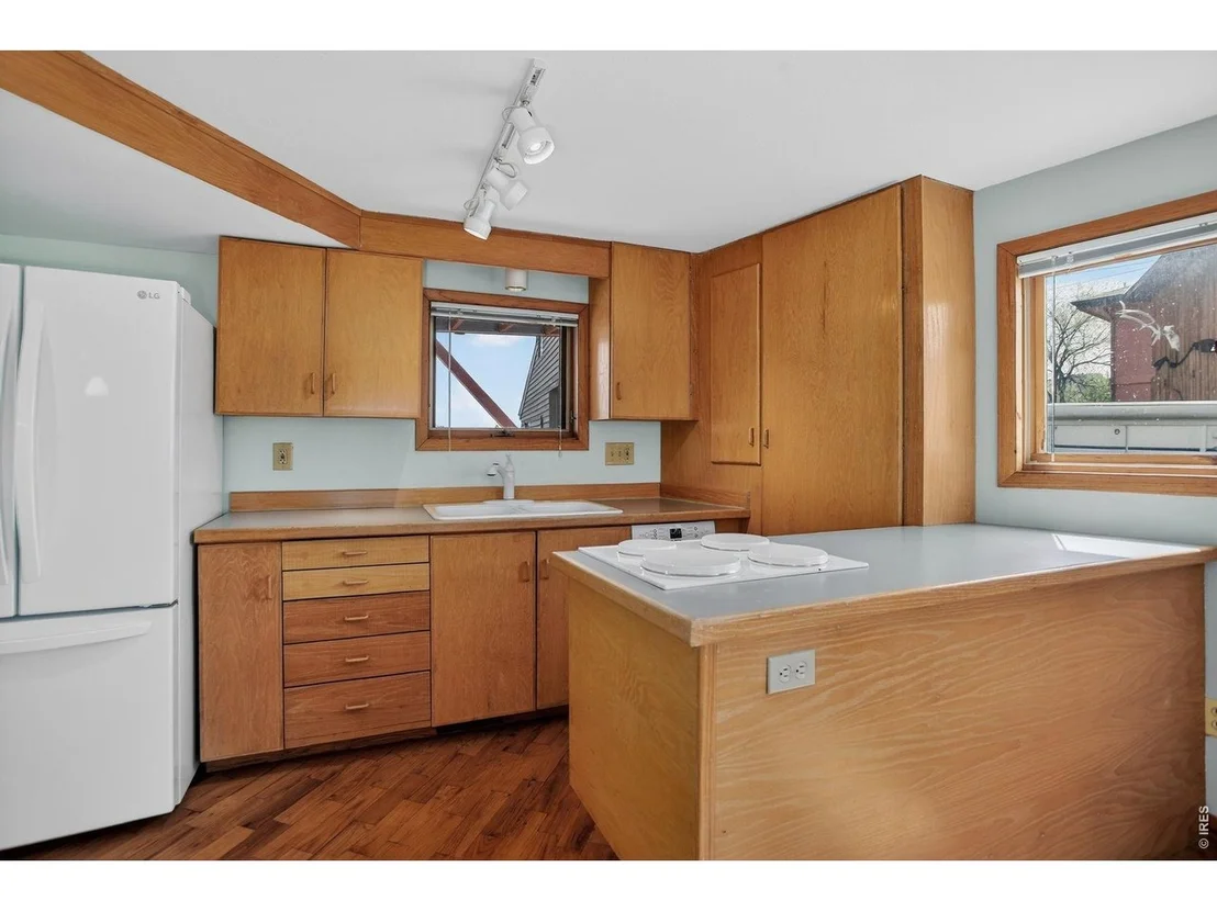 Photo of 215 Ewald Ave