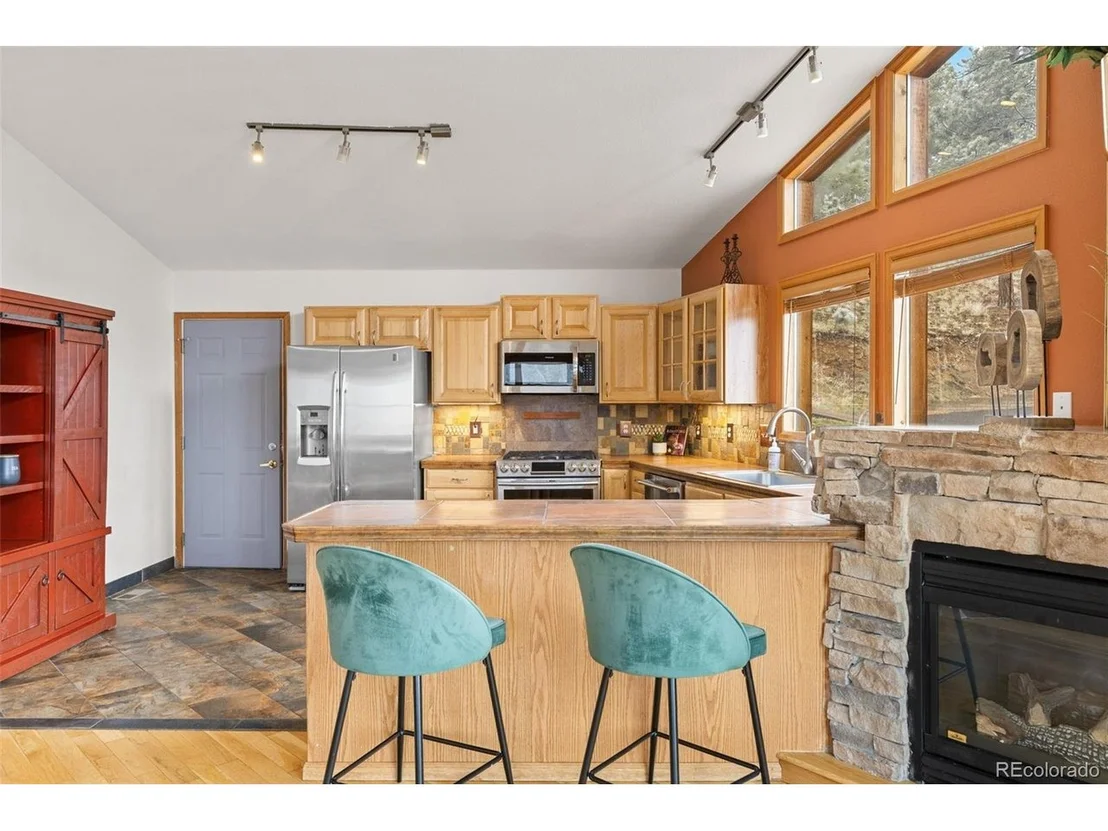 Photo of 745 N Pine Dr
