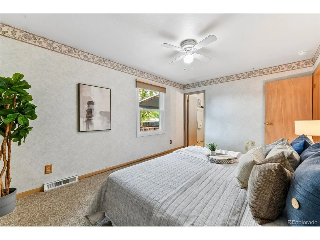 Photo of 100 Flora Ct