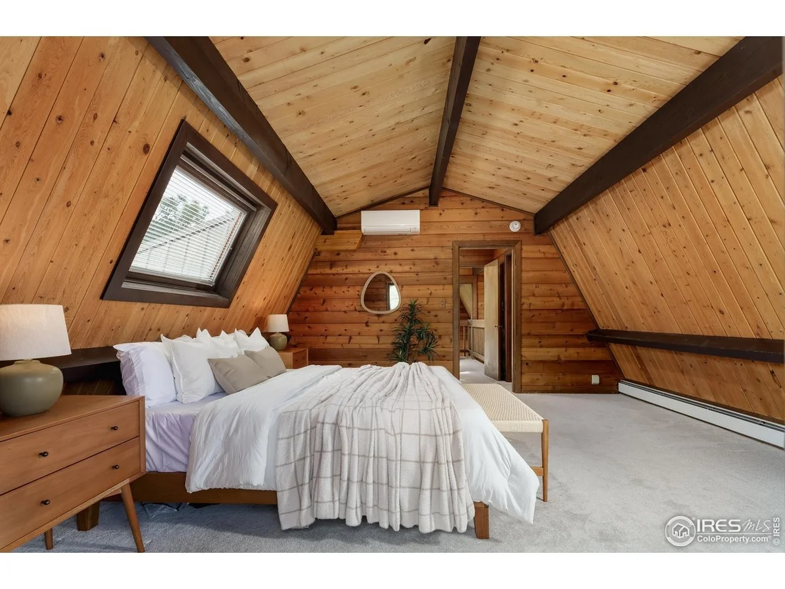Photo of 604 Bow Mountain Rd