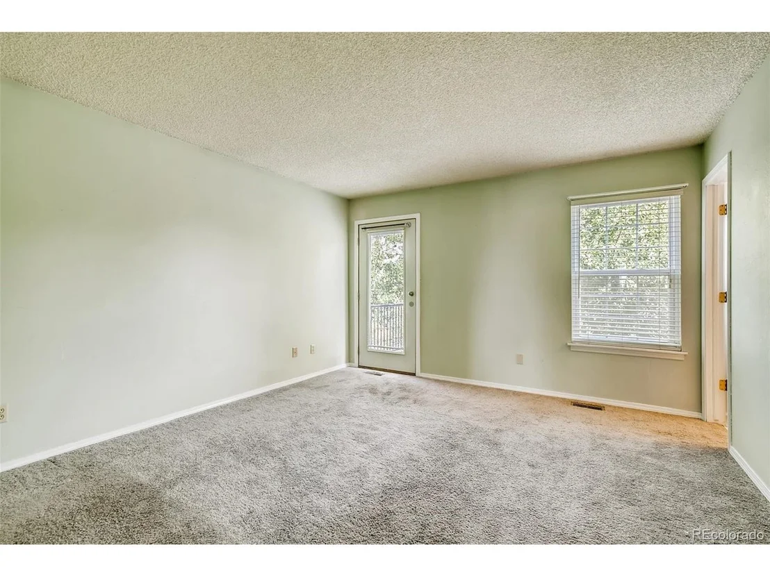 Photo of 642 Howe Cir
