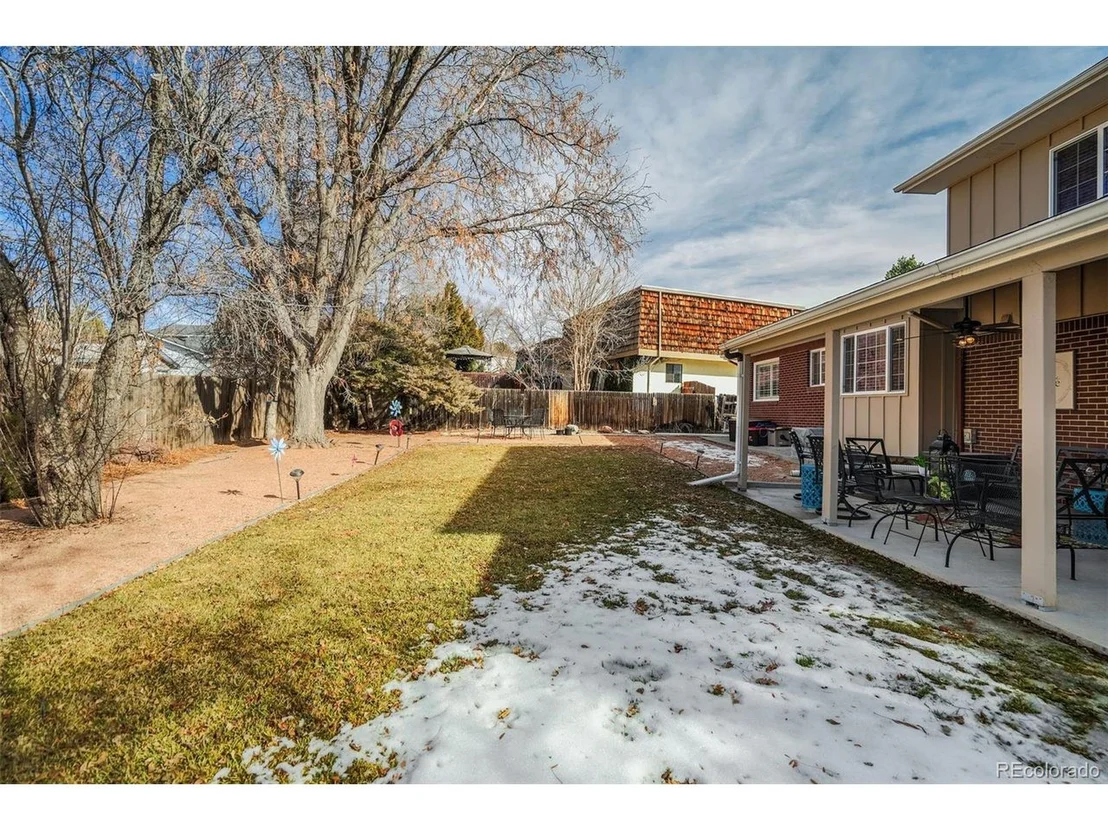 Photo of 7 Belaire Dr