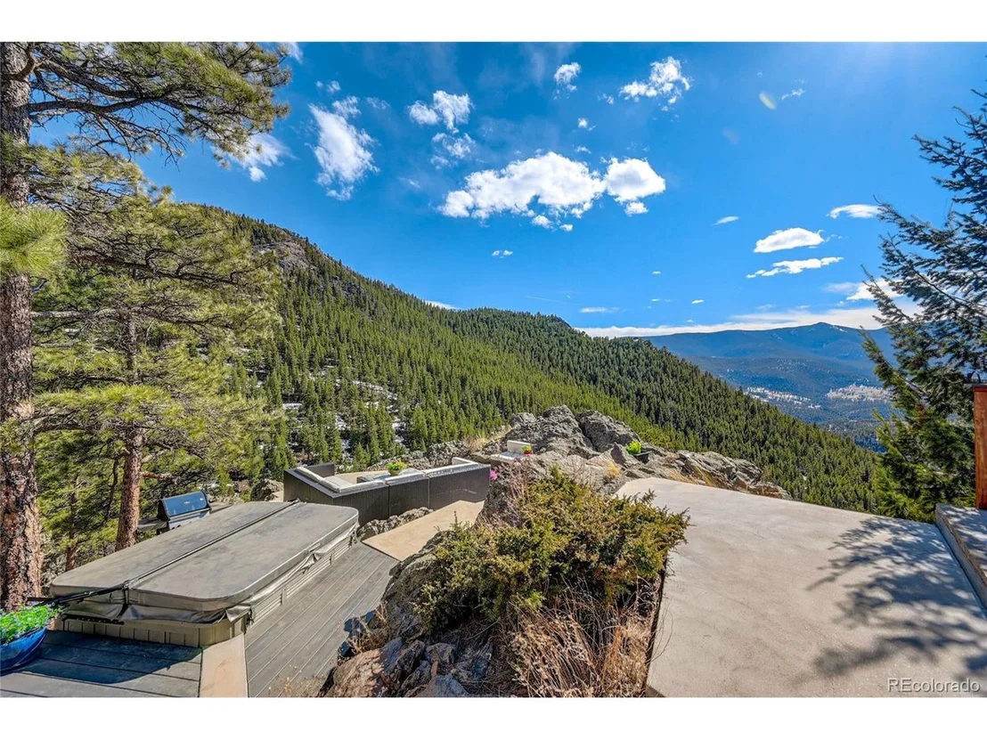Photo of 632 Aspen Ln
