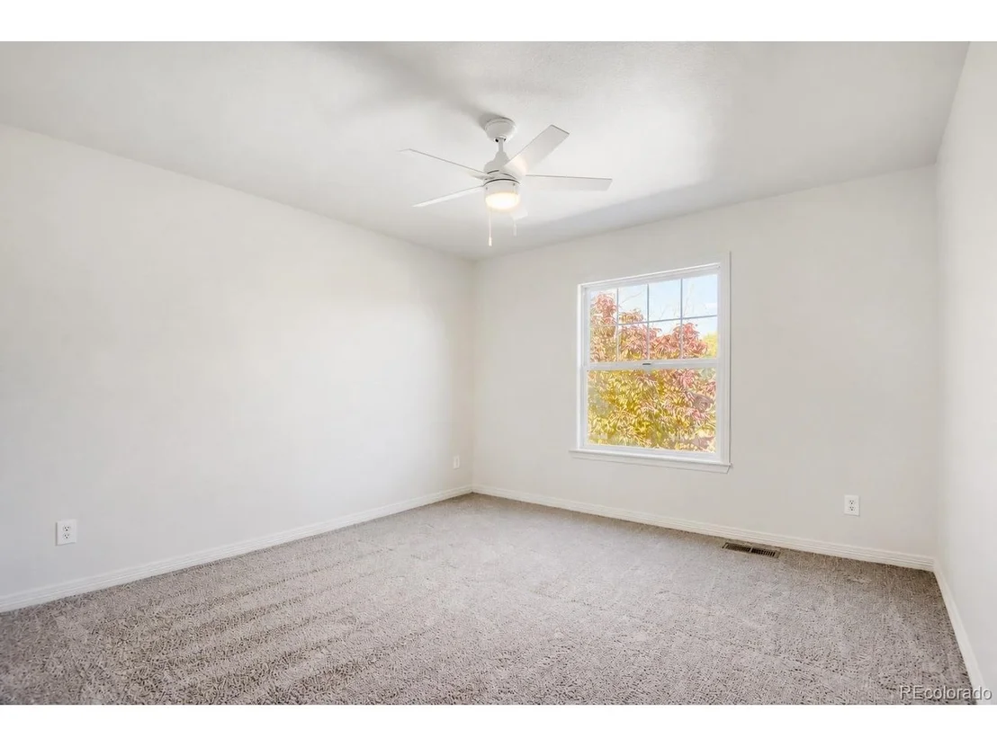 Photo of 796 Ridgemont Cir