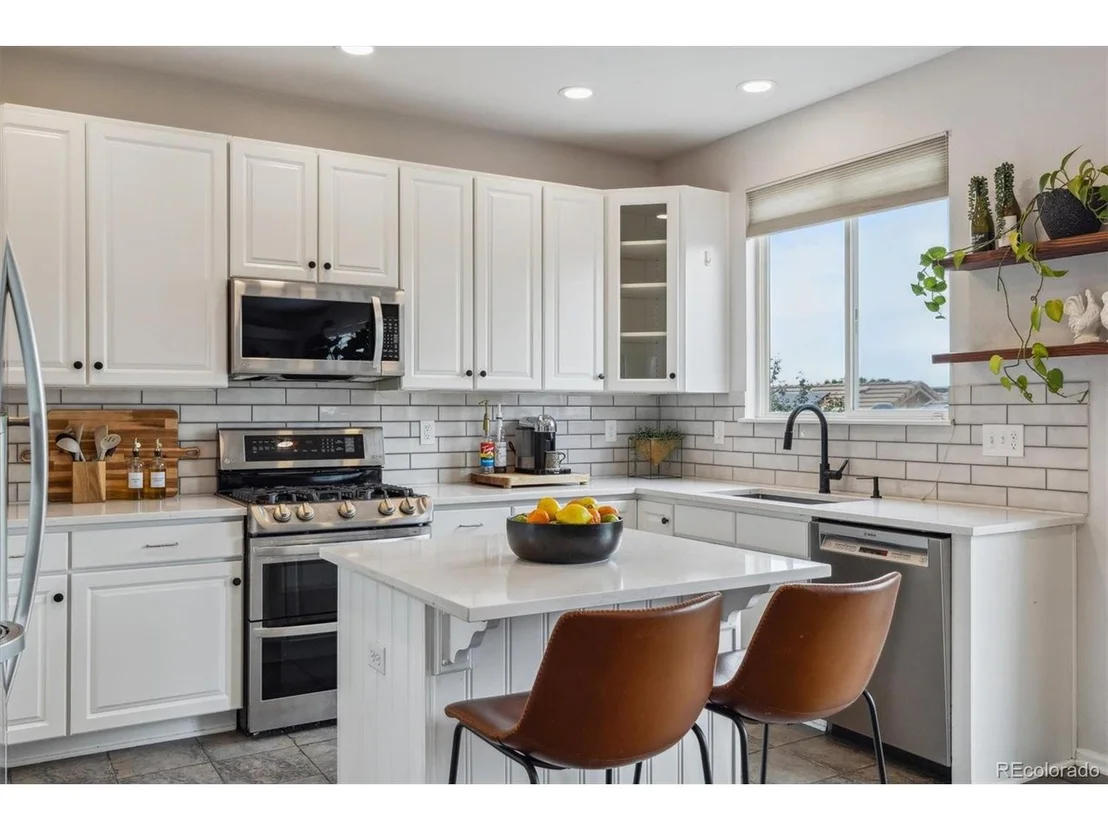 Photo of 10535 Laurelglen Cir