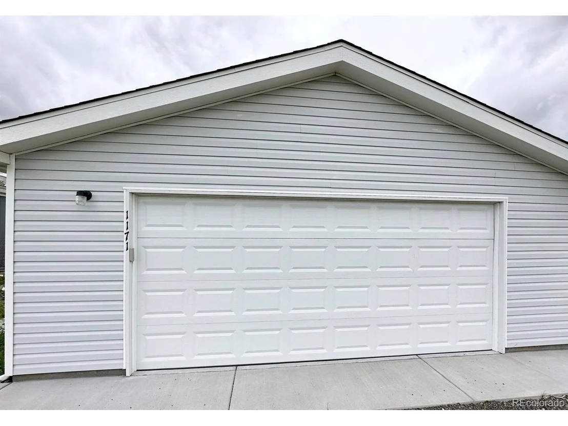 Photo of 1171 2nd Ave