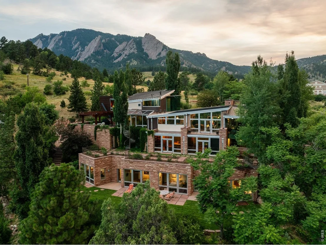 Photo of 333 Bellevue Dr