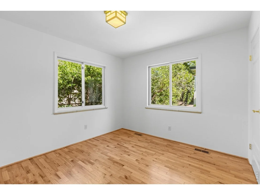 Photo of 1709 Mariposa Ave