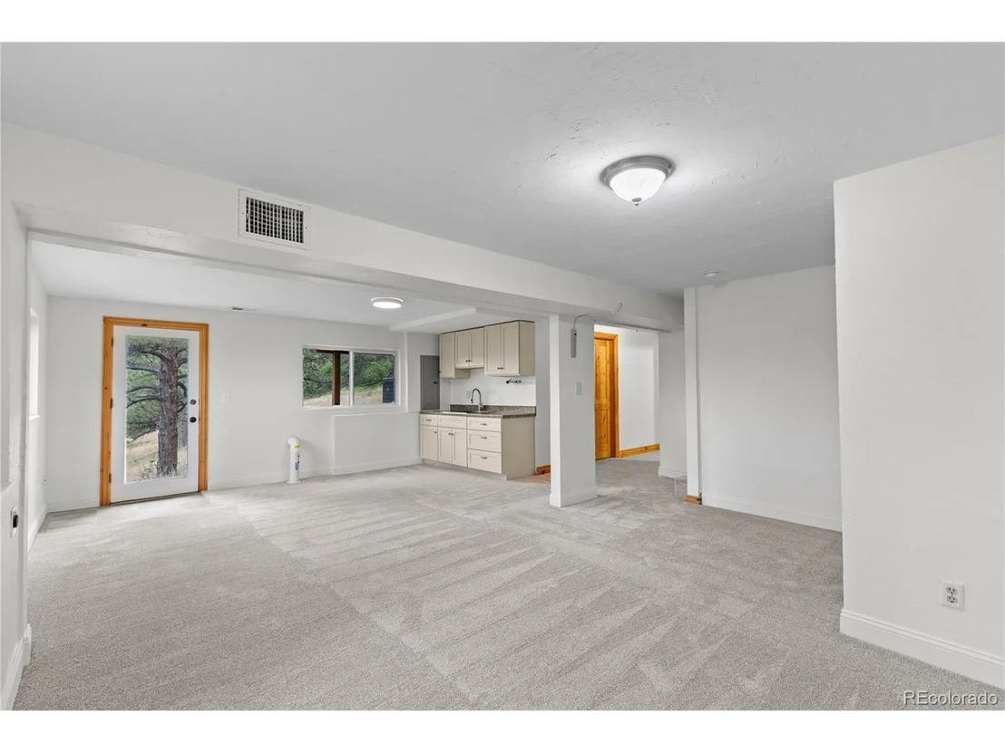 Photo of 3919 Woods Rd