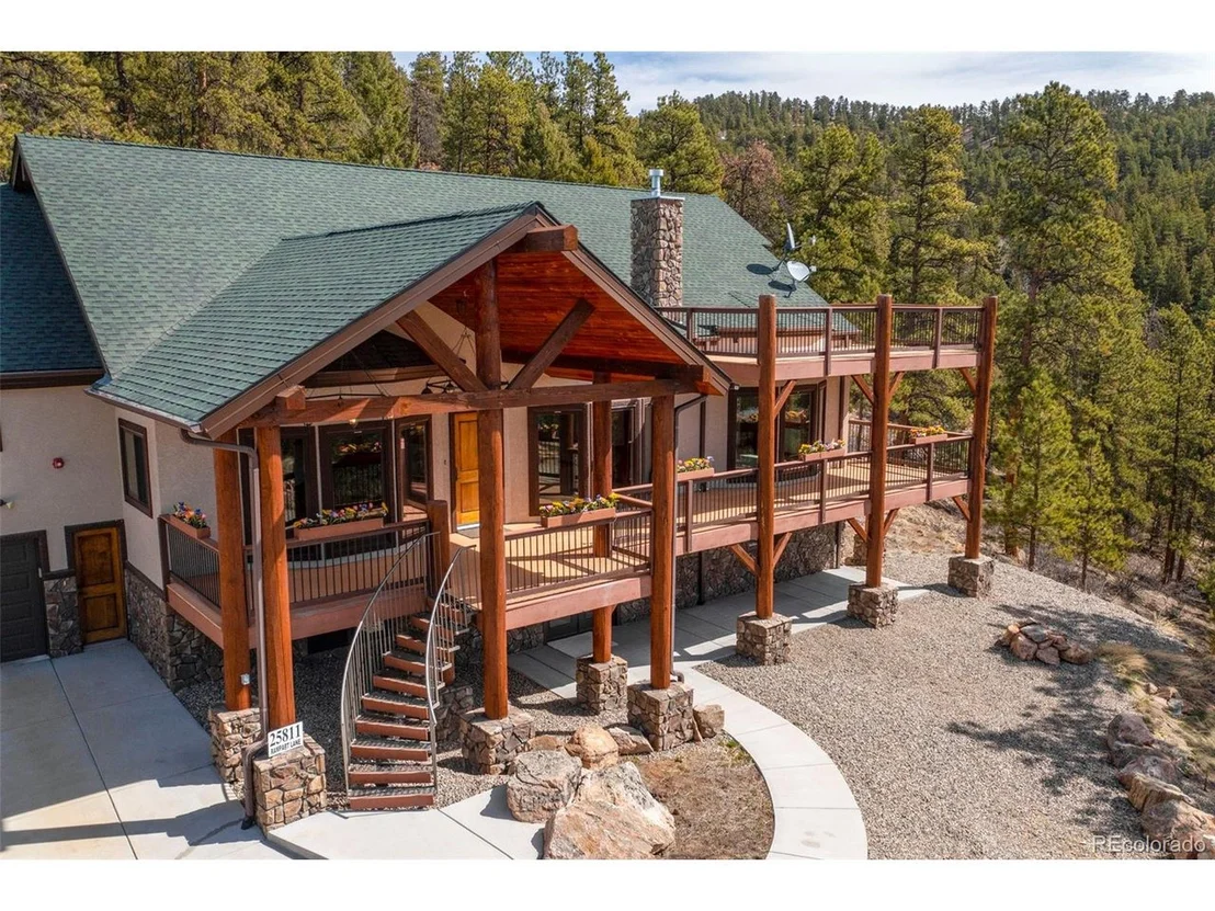 Photo of 25811 Rampart Ln