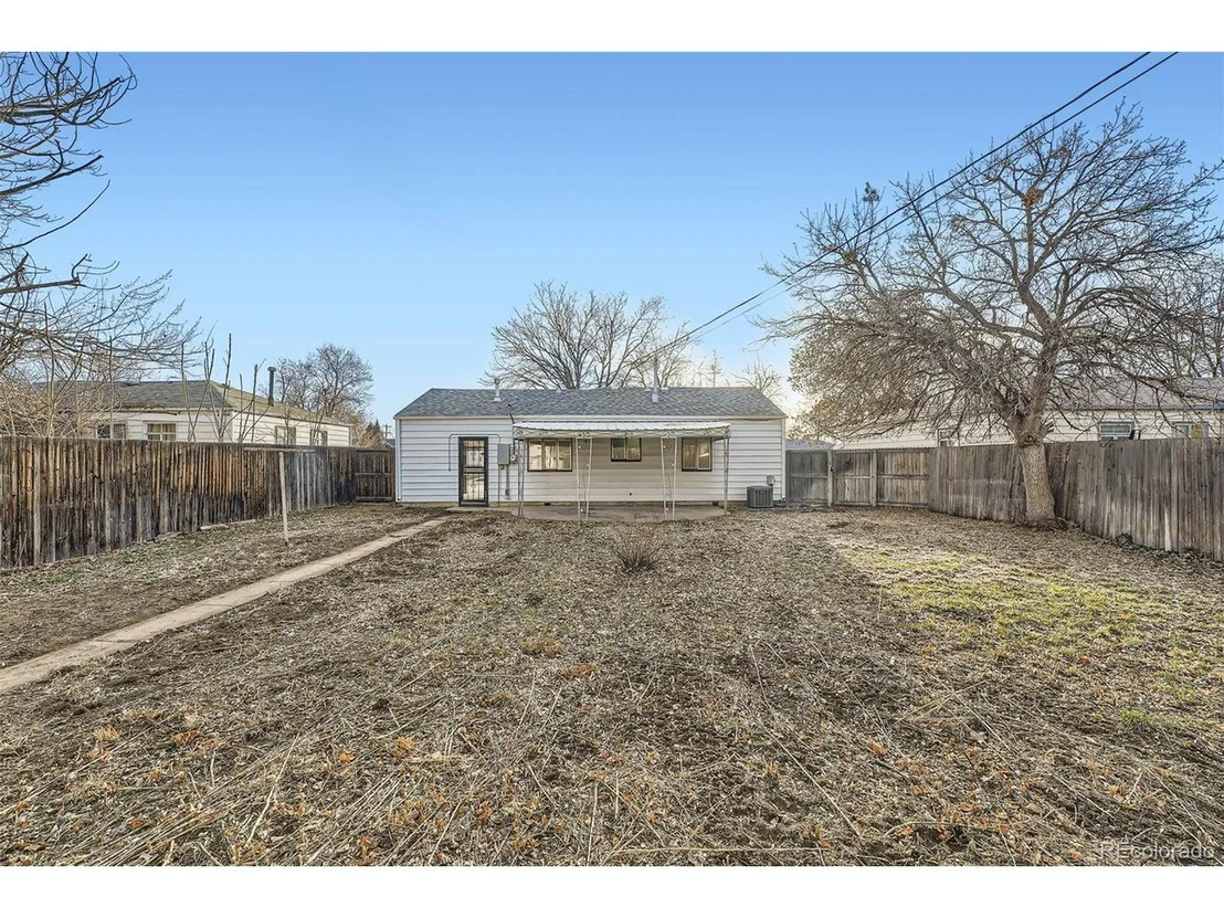 Photo of 1975 S Hooker Cir