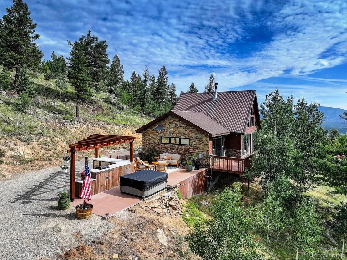 Photo of 291 Pinecrest Cir