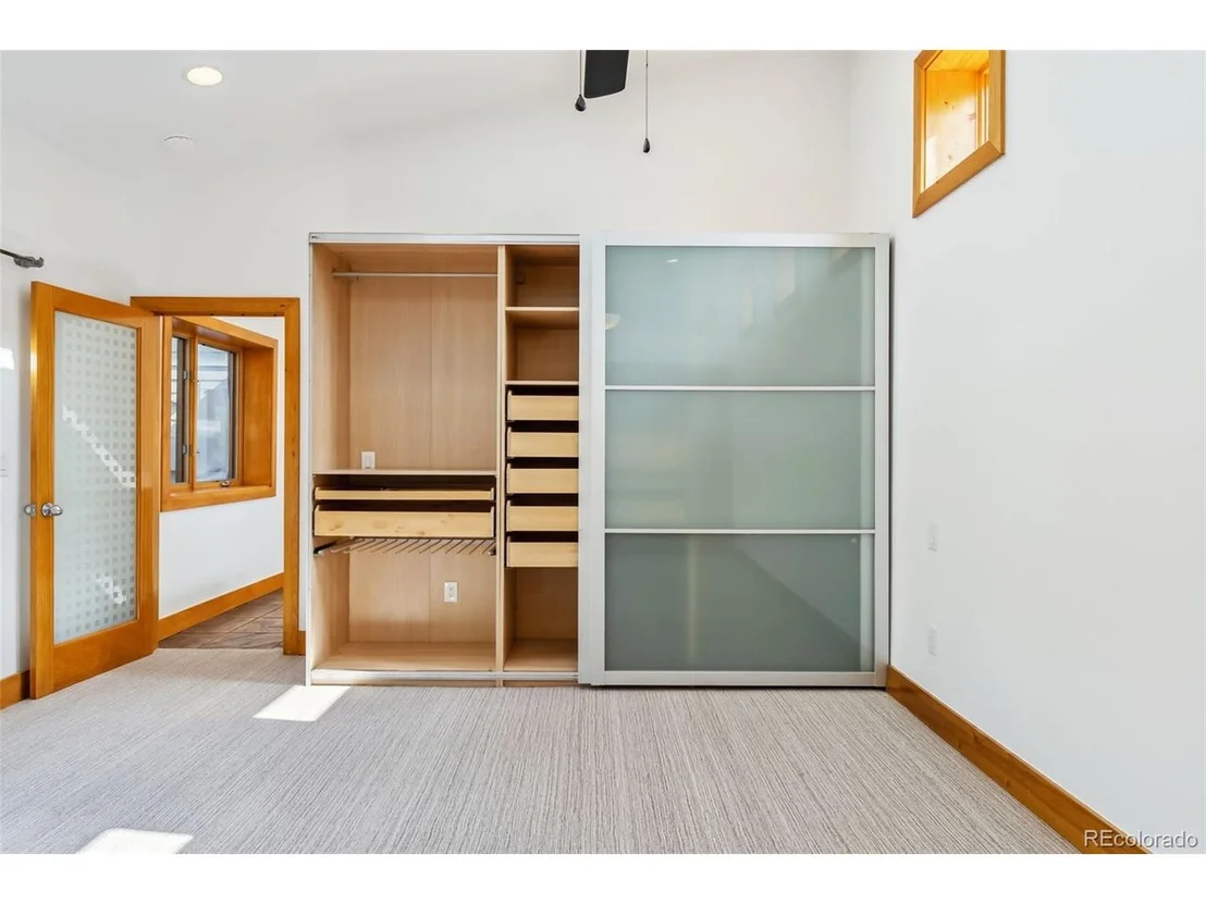 Photo of 475 Vail Cir