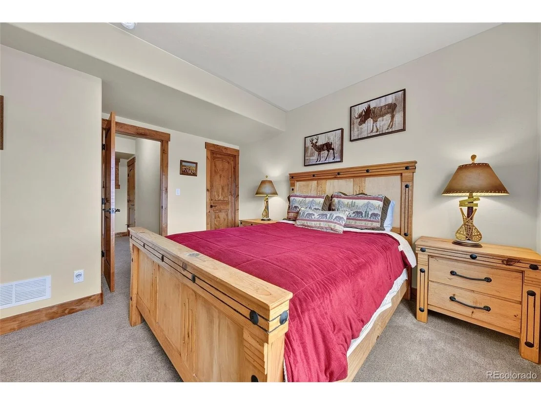 Photo of 103 Peak View Dr