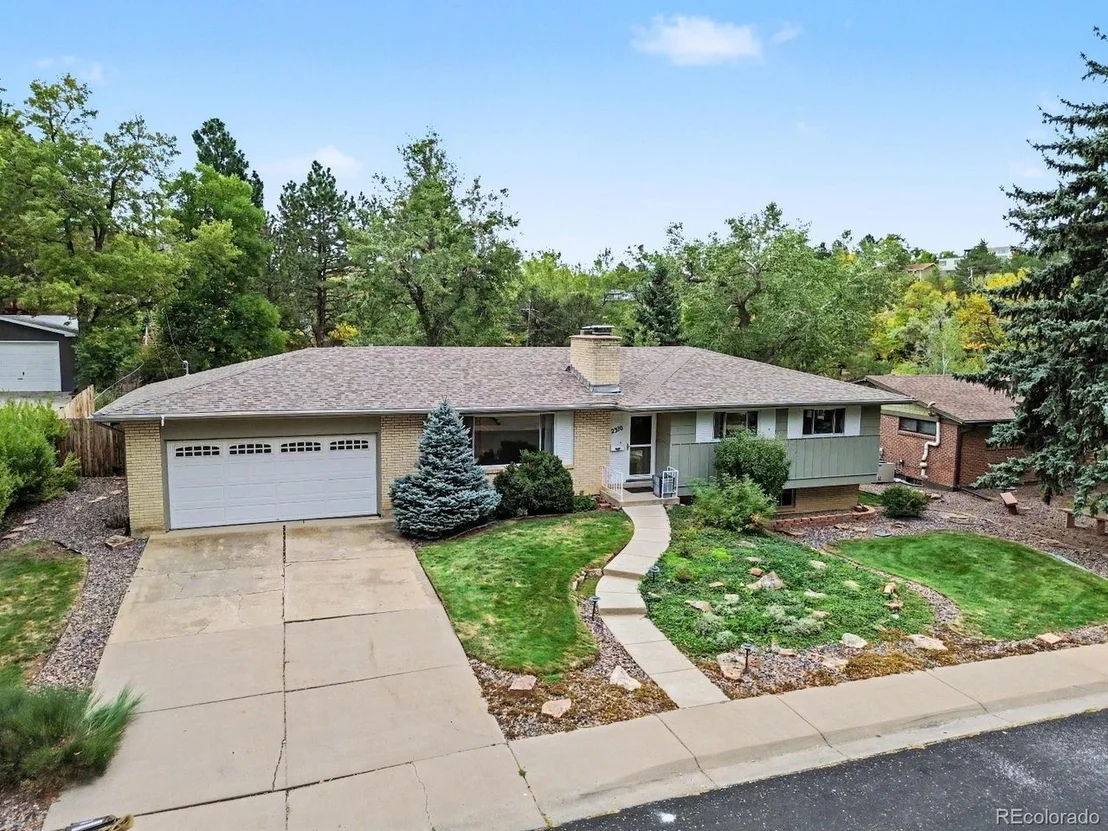 Photo of 2310 Kenwood Dr