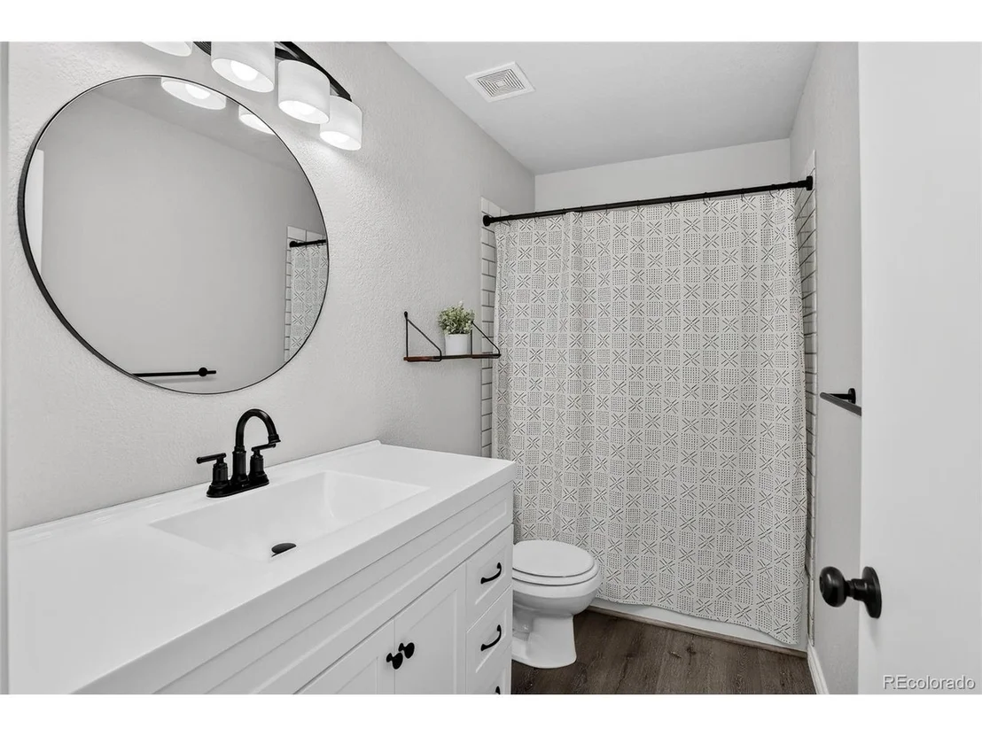 Photo of 115 Falcon Cir