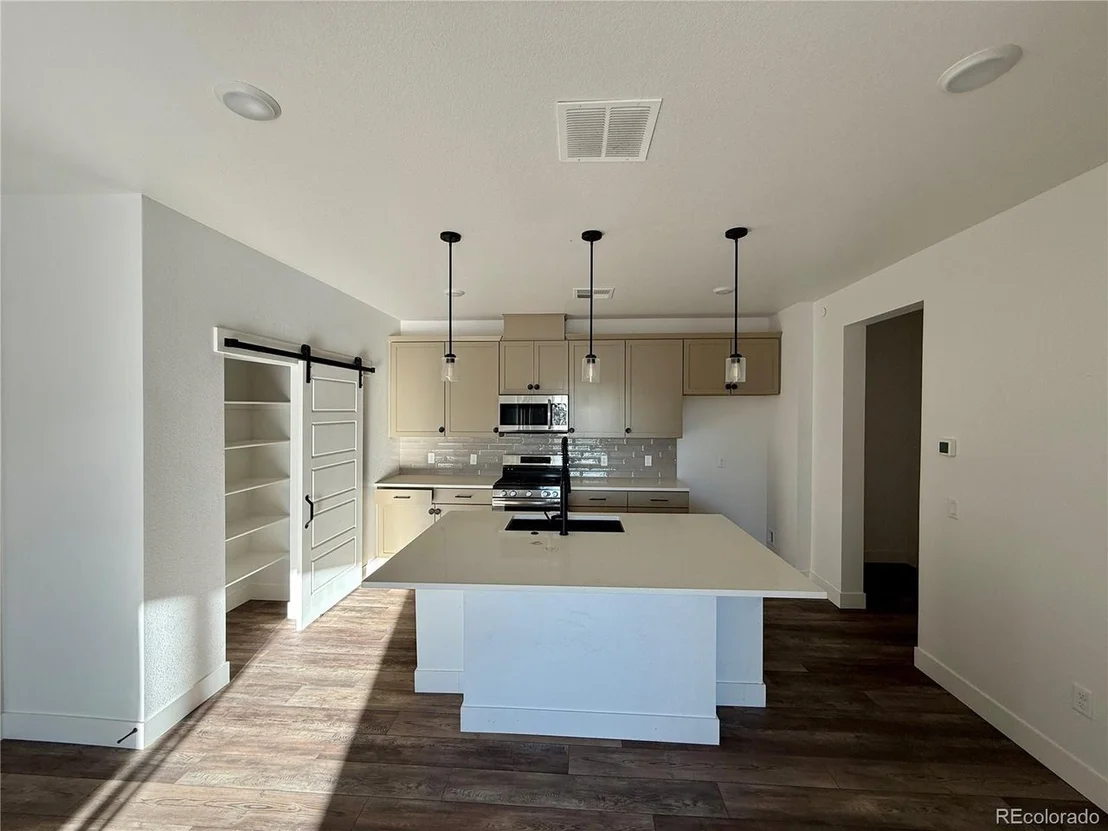 Photo of Unit 305 at 16881 Askins Loop