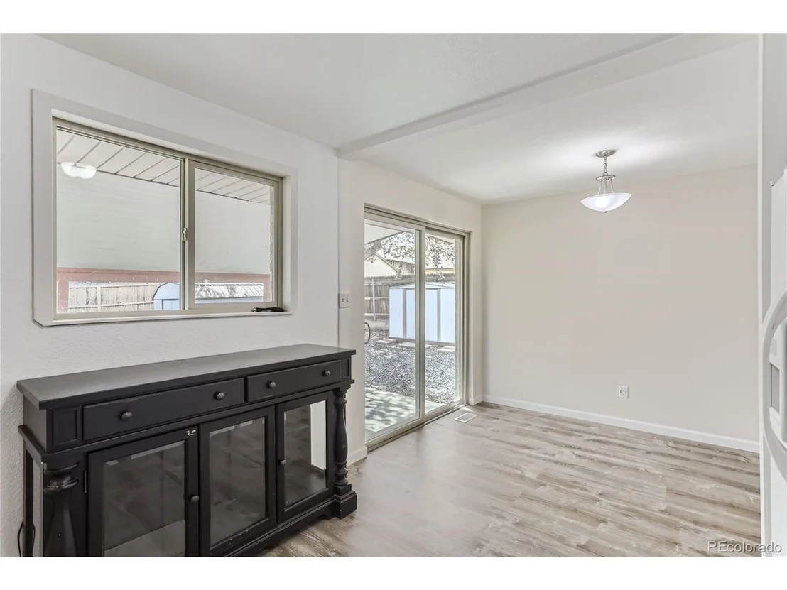 Photo of 48 W 81st Pl