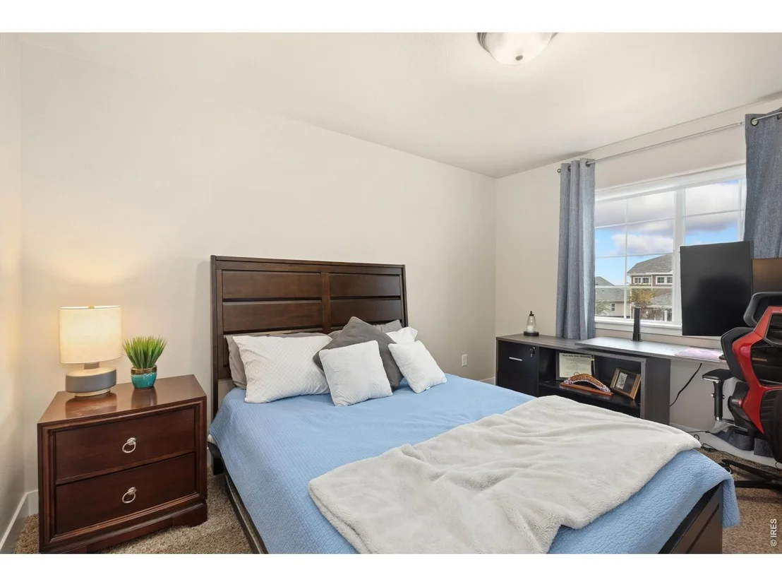 Photo of 2286 Golden Way