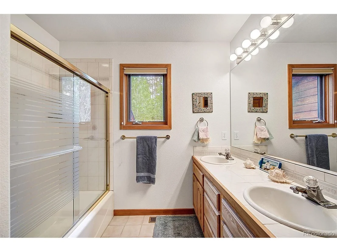 Photo of 1690 Falcon Cir