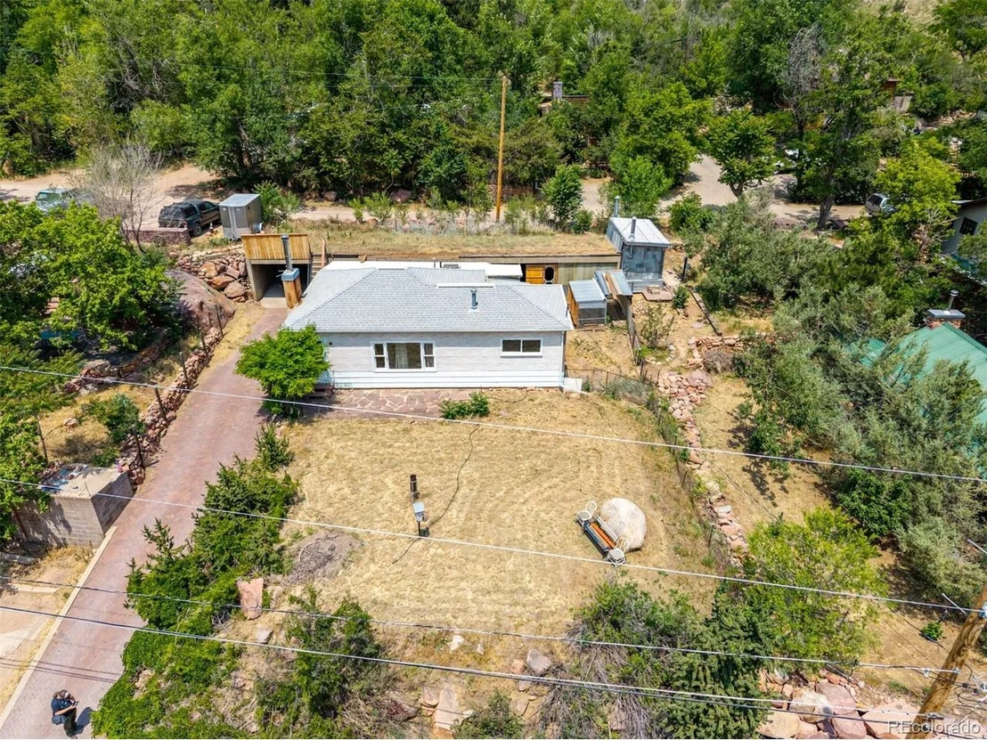 Photo of 176 Artesian Dr