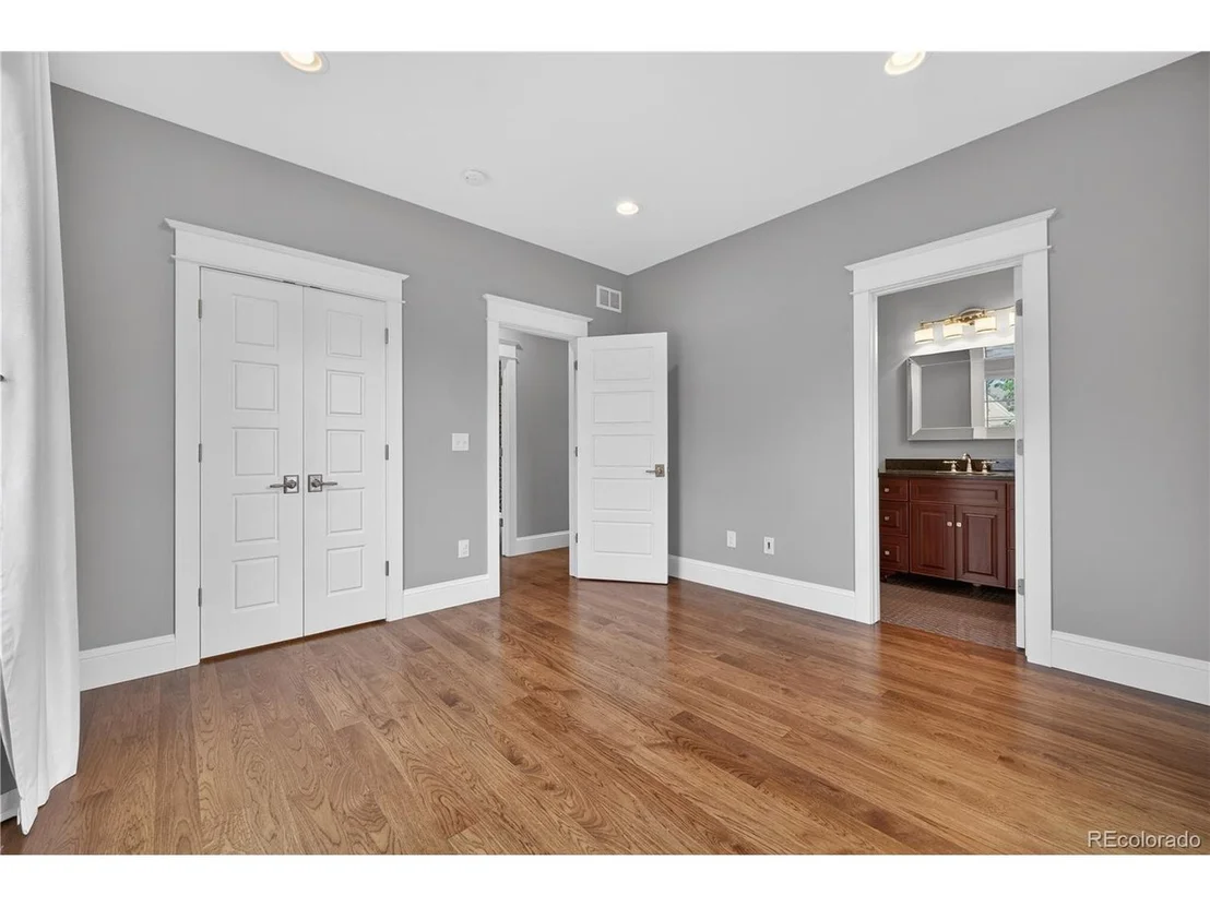 Photo of 3317 Bryant St