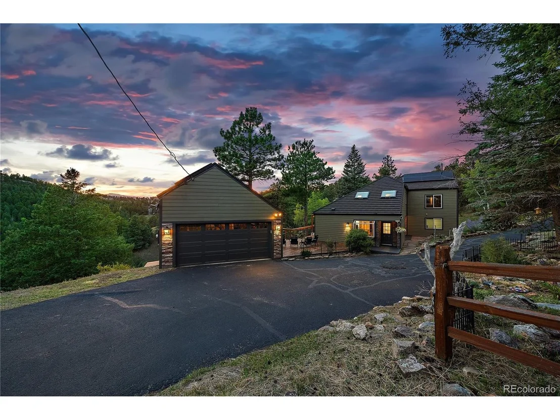 Photo of 6537 Vesuvius Rd