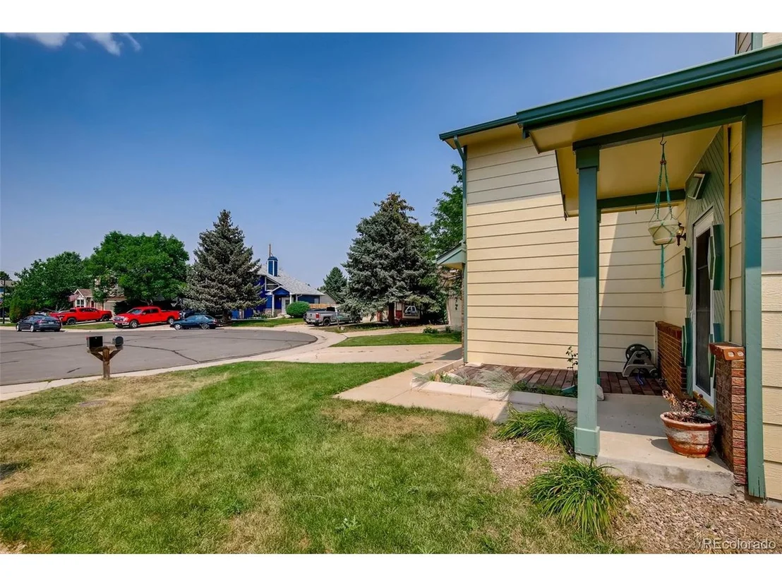 Photo of 642 Howe Cir