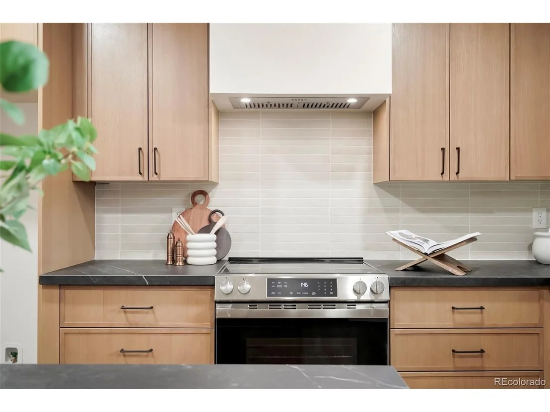 Photo of 3352 Vivian Dr
