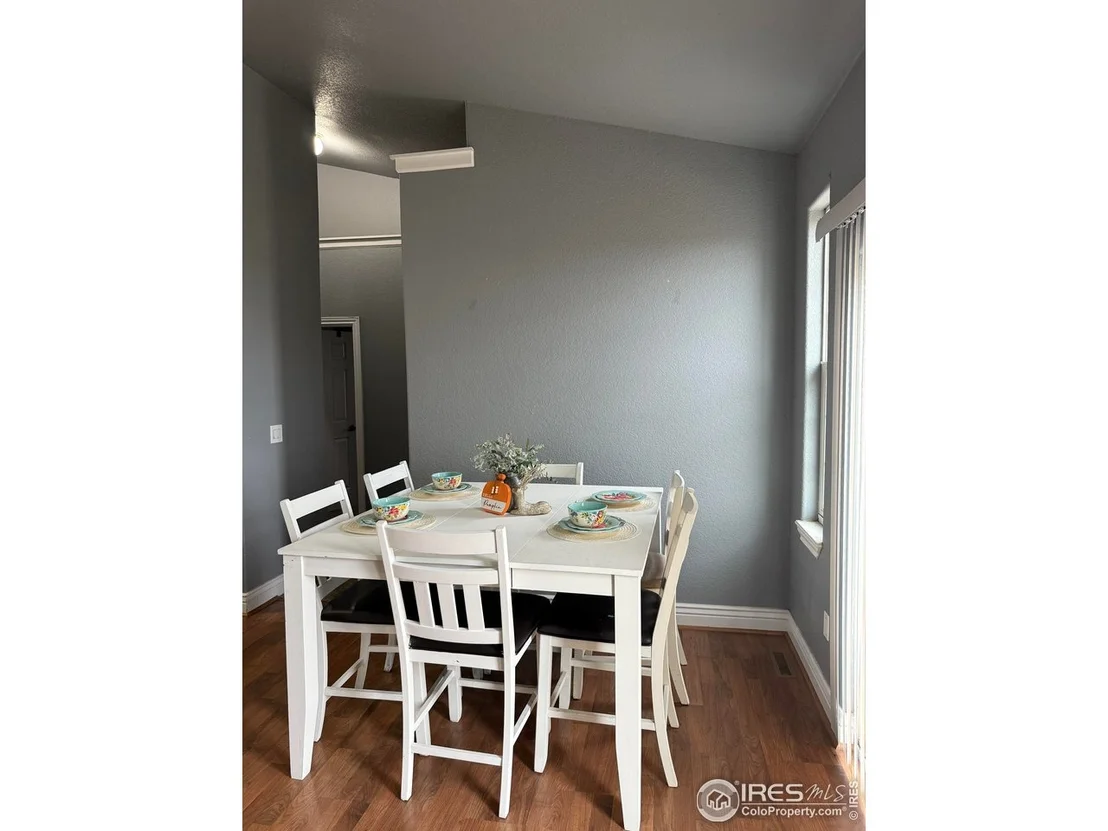 Photo of 419 E 3rd Ave
