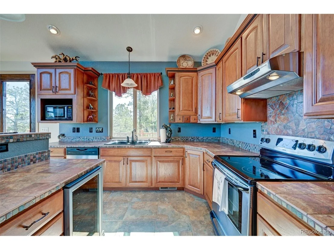 Photo of 1136 Bellows Rd