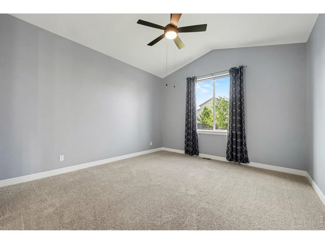 Photo of 250 Sutherland Dr