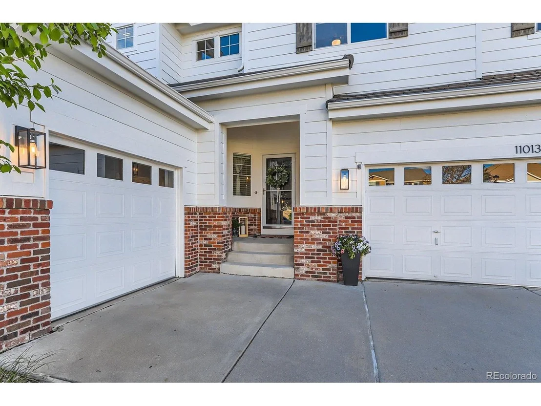 Photo of 11013 Valleybrook Cir